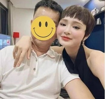 ฉากร้อนแรงของ Hien Ho กับยักษ์