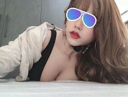 คลิปของฝนและเมฆกับแฟนของเธอได้รับการประกาศโดย Dinh Thi Huyen