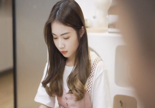 ลูกสาวของสุนัขถูกข่มขืนโดยพ่อเลี้ยงของเธอ