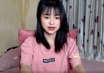 สาวมีเพศสัมพันธ์ที่ไม่มีขนนก