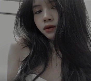 ฟันของหญิงสาวชอบดูดด้านบน