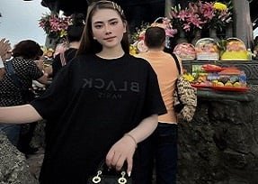 น้องสาวในสำนักงานปรารถนาที่จะสำรวจ