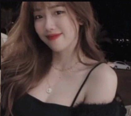 Le Bich Van แบ่งปันวิดีโอสุดฮอตที่ไม่ควรพลาด
