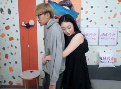 ความรักครั้งแรกตกอยู่ในอ้อมแขนของน้องสาวของเธอ -ในกฎหมาย