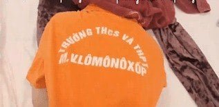 นักเรียนหญิง Lomonoxop ฝันถึงความโรแมนติกกับแฟนของเธอ